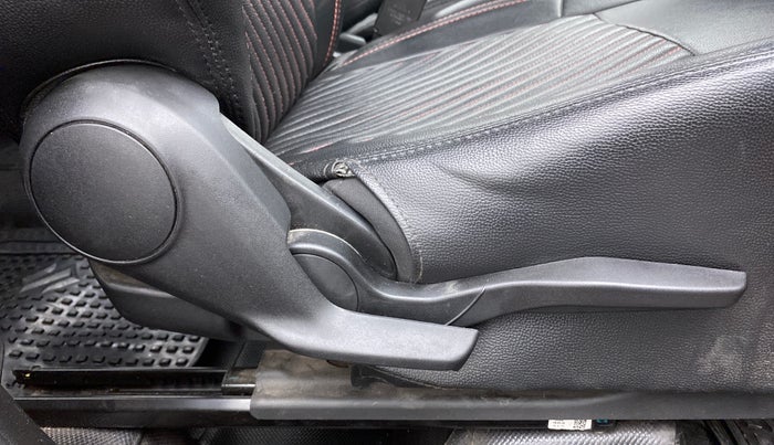 2018 Maruti Swift VXI, Petrol, Manual, 41,672 km, Driver Side Adjustment Panel
