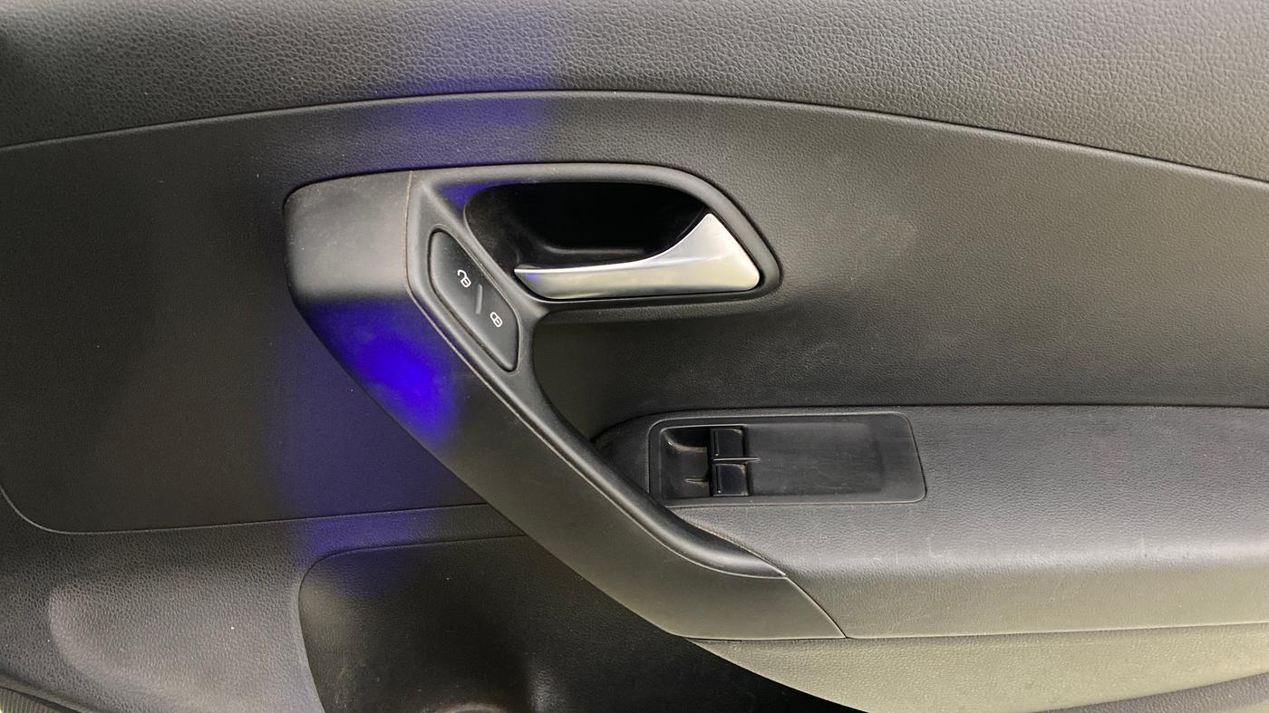 2019 Volkswagen Polo TRENDLINE 1.0L, Petrol, Manual, 51,717 km, Driver Side Door Panels Control