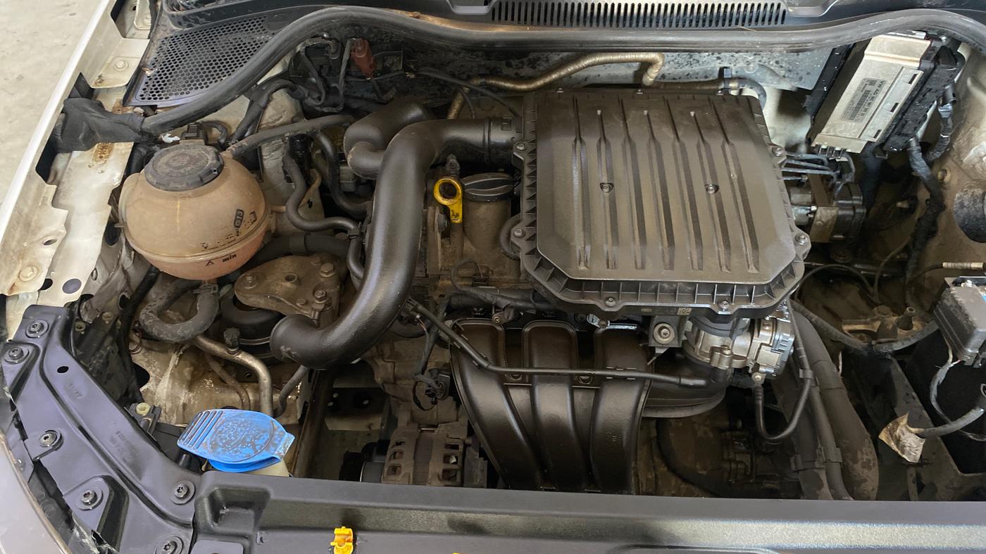 2019 Volkswagen Polo TRENDLINE 1.0L, Petrol, Manual, 51,717 km, Engine View - Right