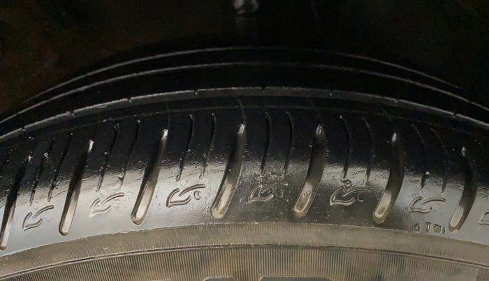 2021 KIA SONET HTX 1.0 IMT, Petrol, Manual, 28,464 km, Right Front Tyre Tread