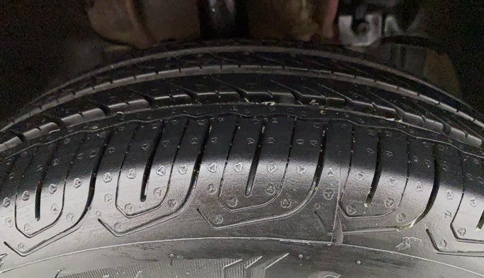 2018 Tata Tiago XTA PETROL, Petrol, Automatic, 43,348 km, Right Front Tyre Tread
