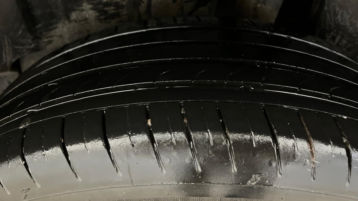 2023 Maruti FRONX DELTA PLUS 1.2L AGS, Petrol, Automatic, 29,042 km, Left Rear Tyre Tread