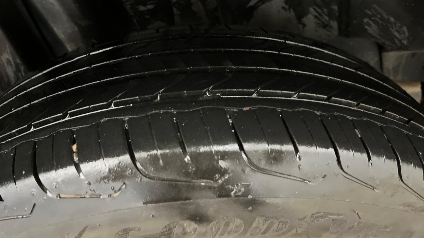 2023 Maruti FRONX DELTA PLUS 1.2L AGS, Petrol, Automatic, 29,042 km, Right Rear Tyre Tread
