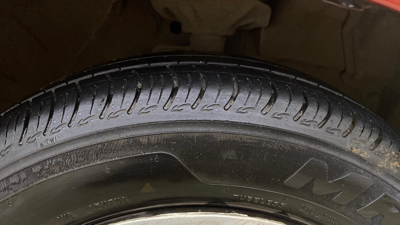 2017 Maruti Celerio ZXI AMT, Petrol, Automatic, 49,377 km, Right Front Tyre Tread