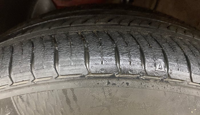 2020 Hyundai NEW I20 Asta 1.0 GDI Turbo IMT, Petrol, Manual, 21,767 km, Left Front Tyre Tread