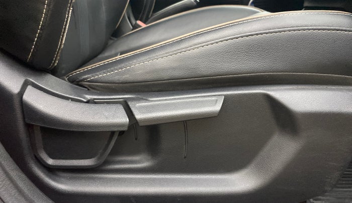 2020 Hyundai NEW I20 Asta 1.0 GDI Turbo IMT, Petrol, Manual, 21,767 km, Driver Side Adjustment Panel