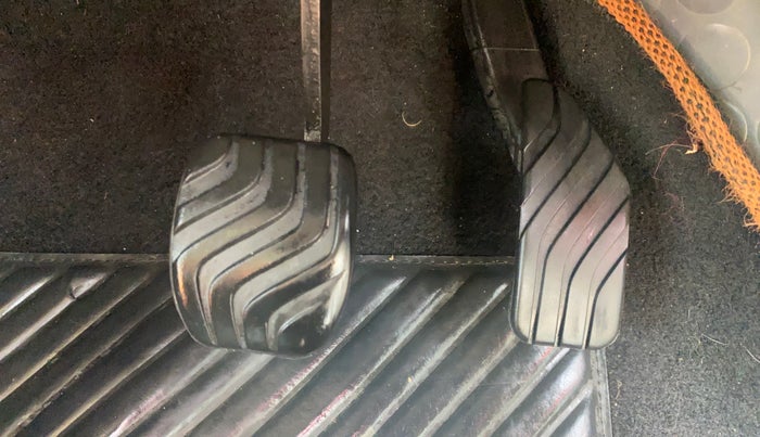 2017 Renault Kwid CLIMBER 1.0 AMT, Petrol, Automatic, 62,208 km, Pedals