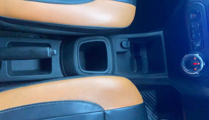 2017 Renault Kwid CLIMBER 1.0 AMT, Petrol, Automatic, 62,208 km, Gear Lever