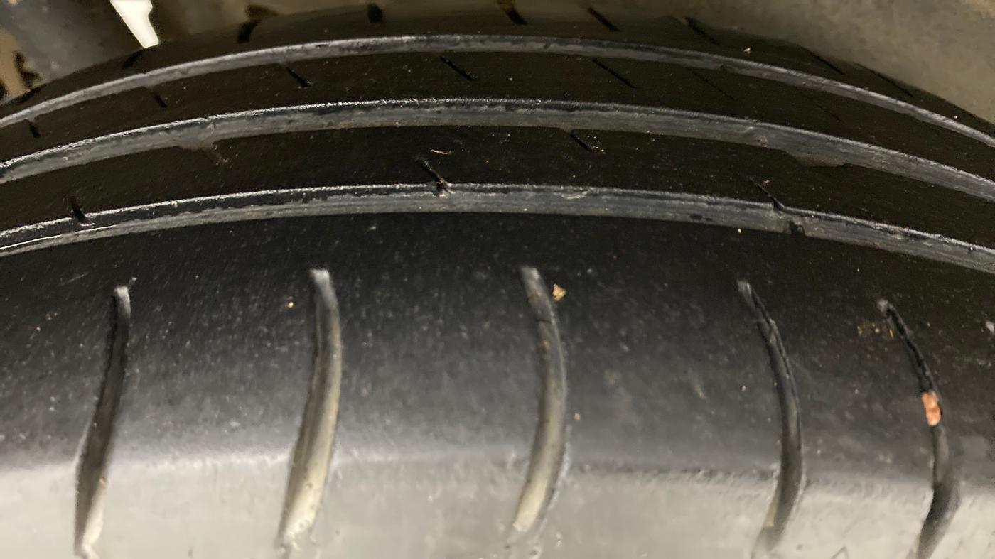 2011 Maruti Wagon R 1.0 LXI, Petrol, Manual, 80,981 km, Right Rear Tyre Tread