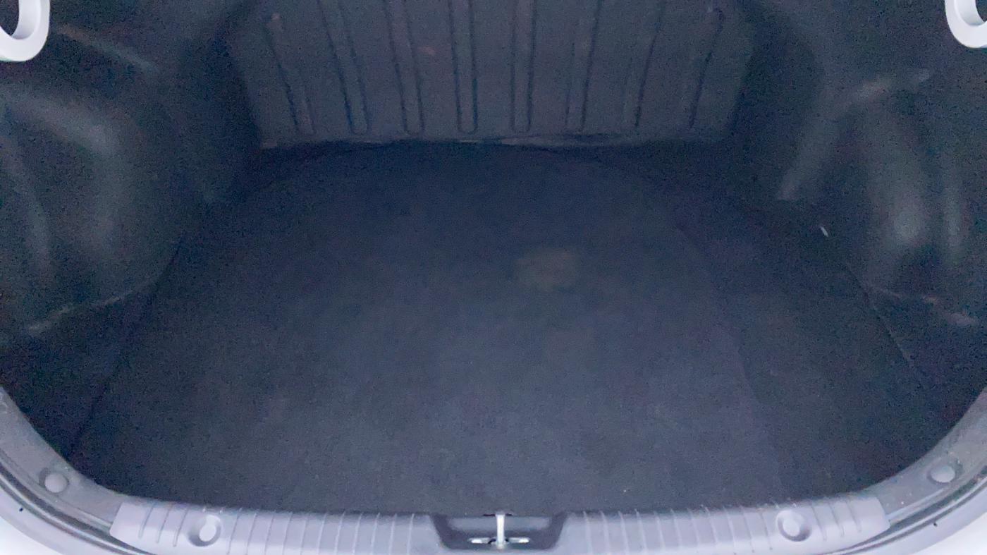 2015 Hyundai Verna FLUIDIC 1.4 VTVT, Petrol, Manual, 17,957 km, Boot inside view