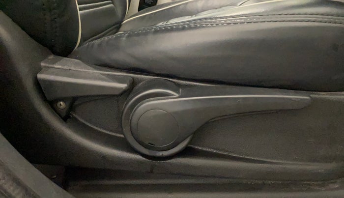 2021 Tata NEXON XZA PLUS (O) DIESEL, Diesel, Automatic, 60,757 km, Driver Side Adjustment Panel