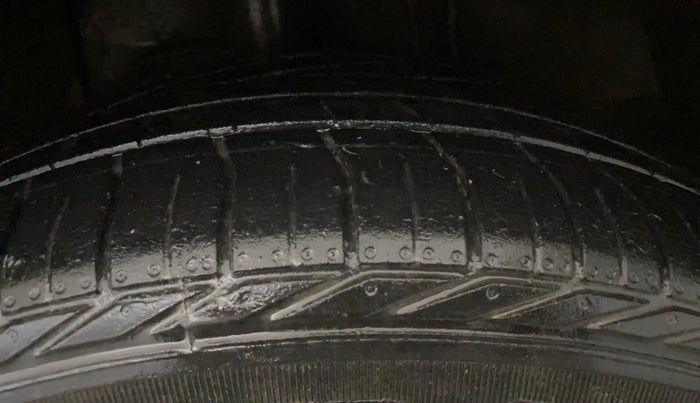 2021 Tata NEXON XZA PLUS (O) DIESEL, Diesel, Automatic, 60,757 km, Right Front Tyre Tread