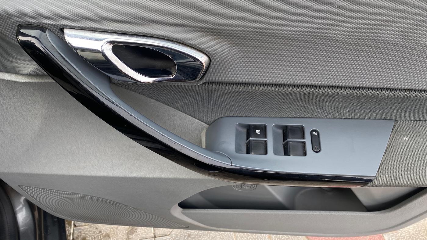 2020 Tata TIGOR XZ PLUS PETROL, Petrol, Manual, 29,636 km, Driver Side Door Panels Control