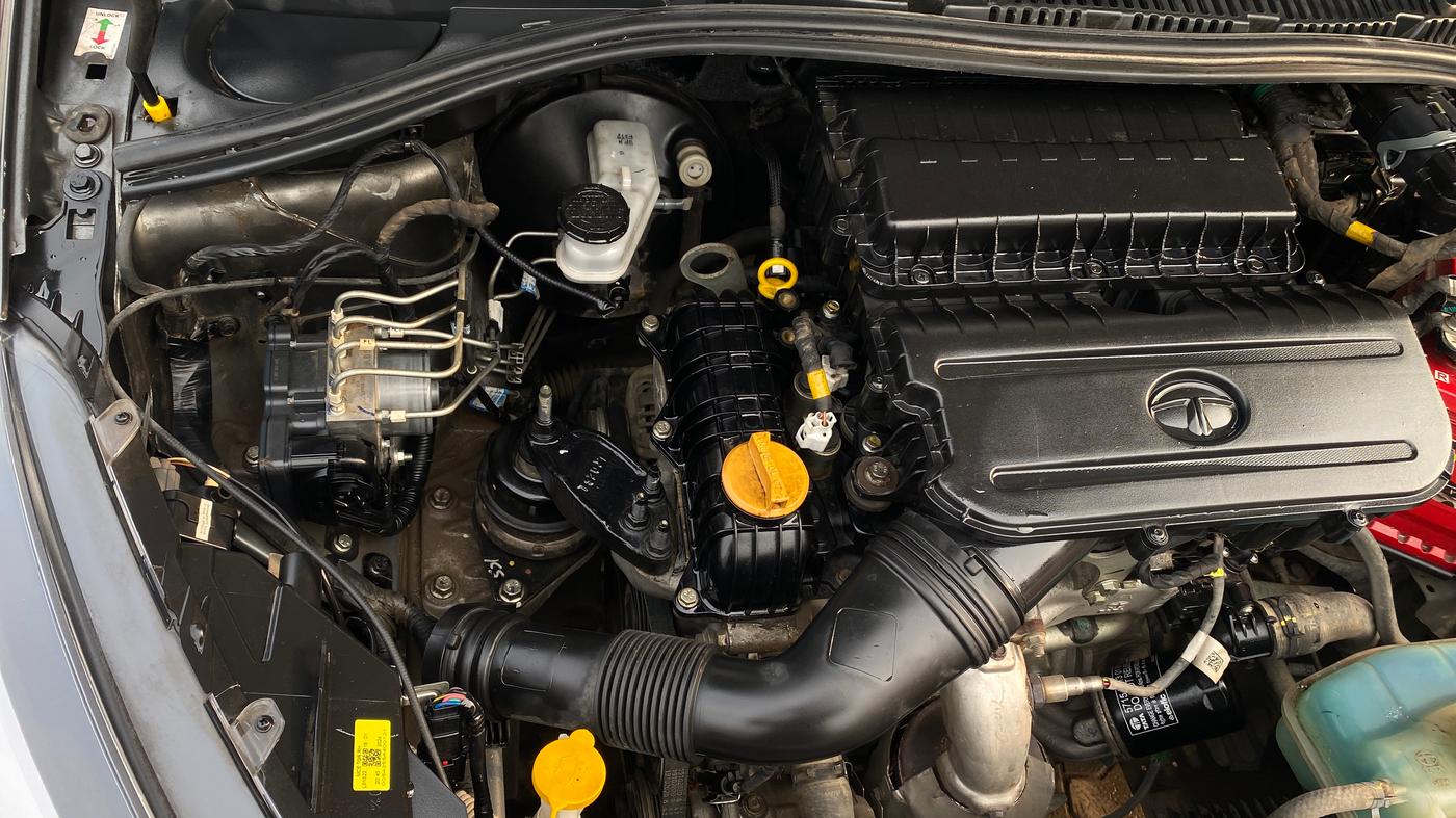 2020 Tata TIGOR XZ PLUS PETROL, Petrol, Manual, 29,636 km, Engine View - Right