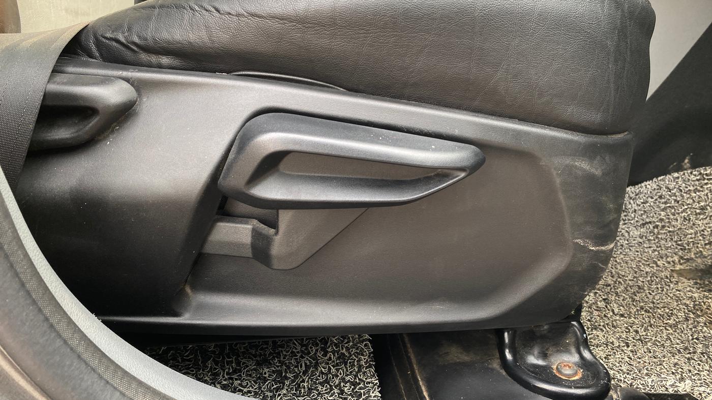 2020 Tata TIGOR XZ PLUS PETROL, Petrol, Manual, 29,636 km, Driver Side Adjustment Panel