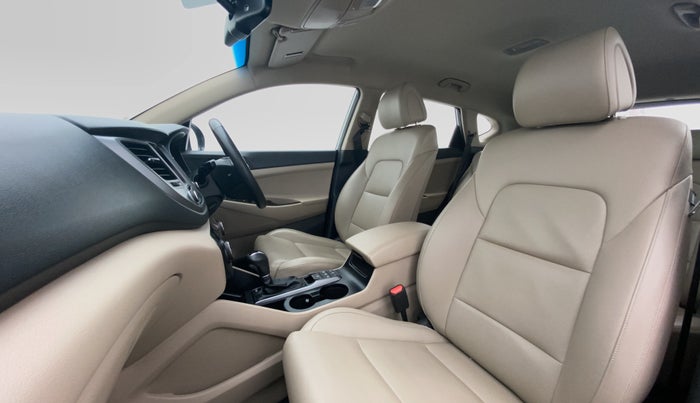 2017 Hyundai Tucson 4WD AT GLS DIESEL, Diesel, Automatic, Right Side Front Door Cabin View