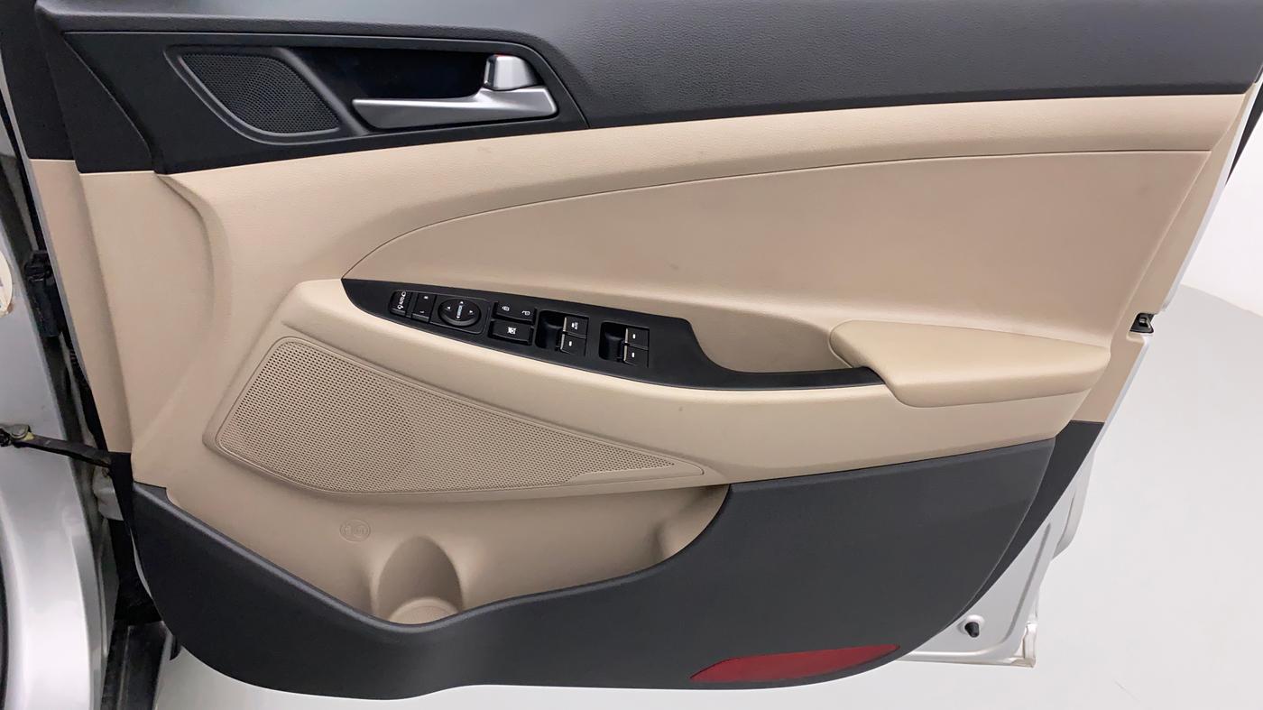 2017 Hyundai Tucson 4WD AT GLS DIESEL, Diesel, Automatic, Driver Side Door Panels Control