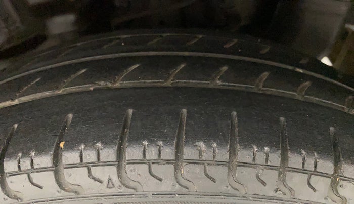 2014 Hyundai Eon ERA +, Petrol, Manual, 34,474 km, Left Rear Tyre Tread