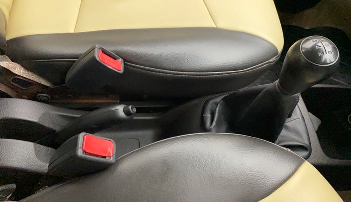 2014 Hyundai Eon ERA +, Petrol, Manual, 34,474 km, Gear Lever
