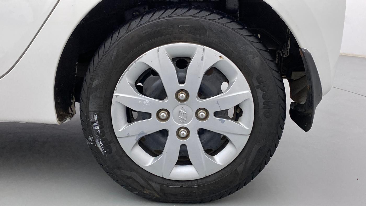 2018 Hyundai Eon MAGNA +, Petrol, Manual, 17,550 km, Left Rear Wheel