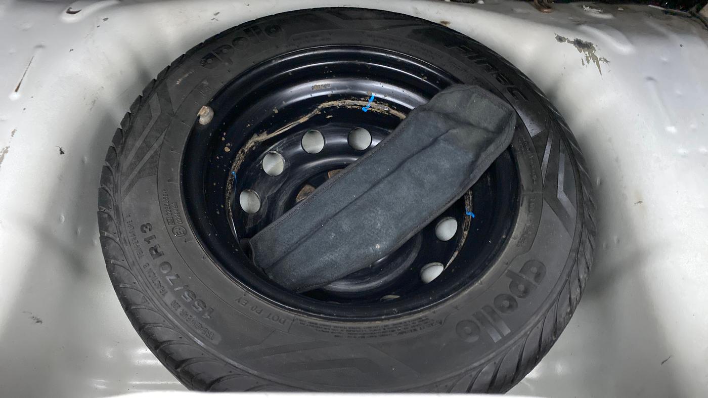 2018 Hyundai Eon MAGNA +, Petrol, Manual, 17,550 km, Spare Tyre