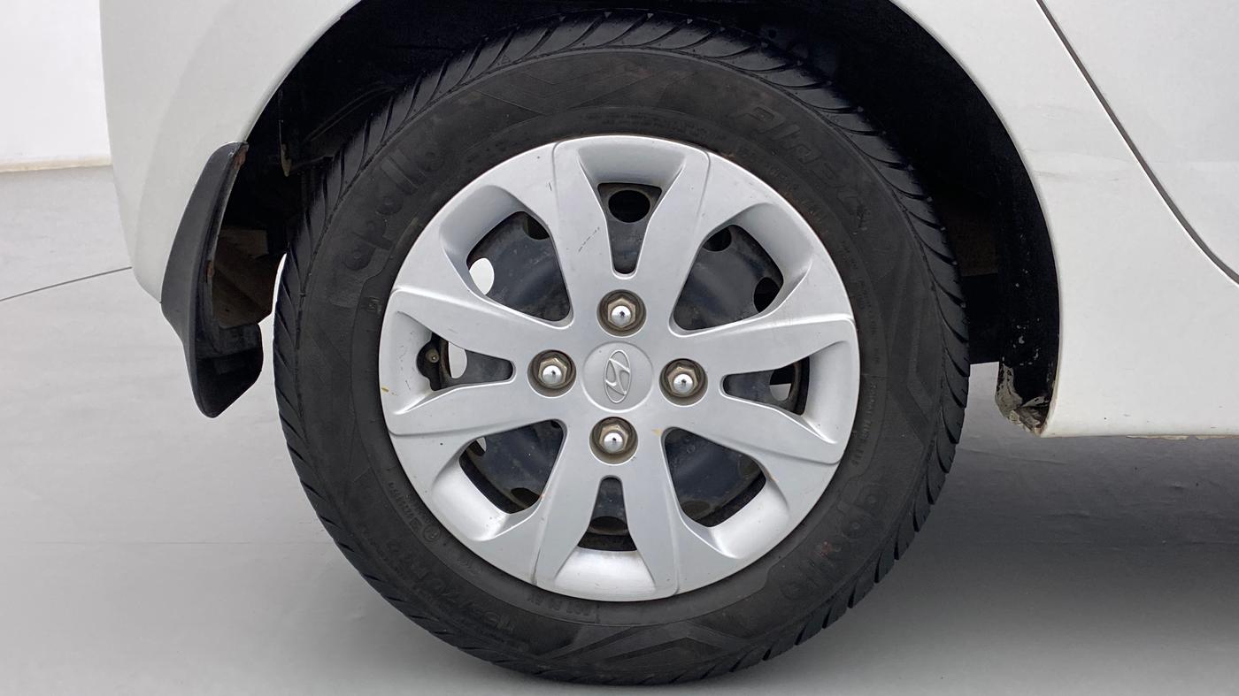 2018 Hyundai Eon MAGNA +, Petrol, Manual, 17,550 km, Right Rear Wheel