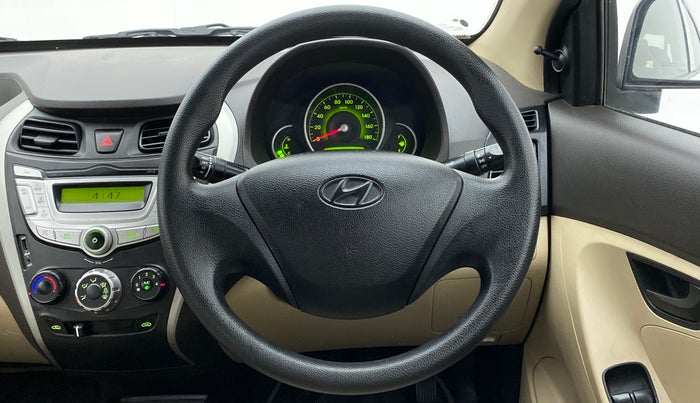 2018 Hyundai Eon MAGNA +, Petrol, Manual, 17,550 km, Steering Wheel Close Up