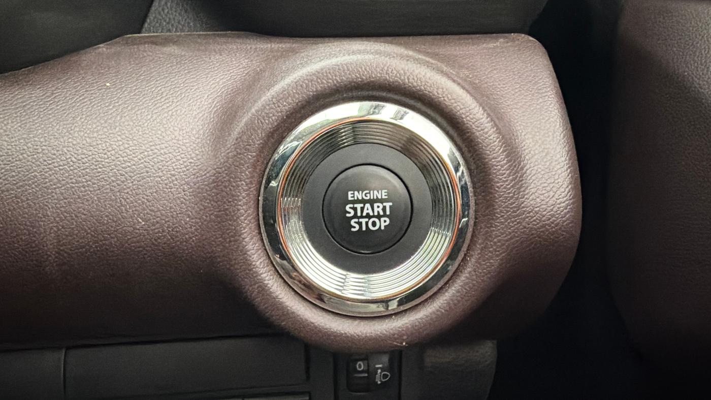 2025 Maruti Grand Vitara DELTA SMART HYBRID, Petrol, Manual, 9,915 km, Keyless Start/ Stop Button