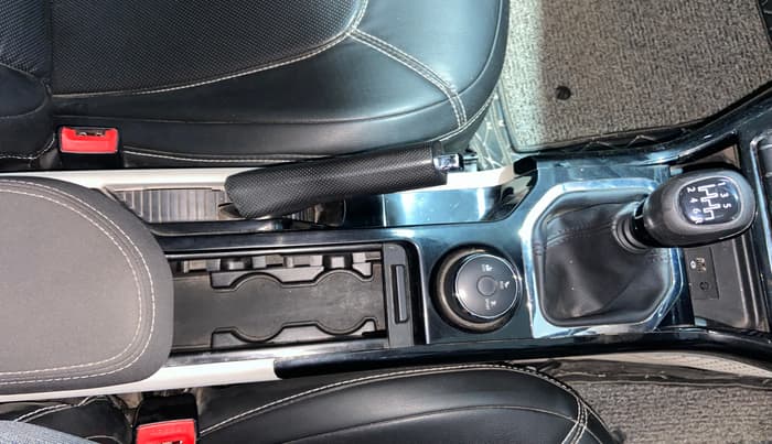 2021 Tata NEXON XZ PLUS (O) PETROL, Petrol, Manual, 69,070 km, Gear Lever