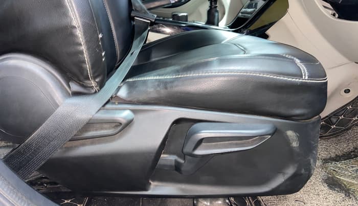 2021 Tata NEXON XZ PLUS (O) PETROL, Petrol, Manual, 69,070 km, Driver Side Adjustment Panel