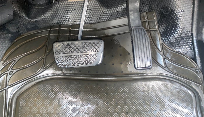 2015 Honda City 1.5L I-VTEC VX CVT, CNG, Automatic, 81,224 km, Pedals