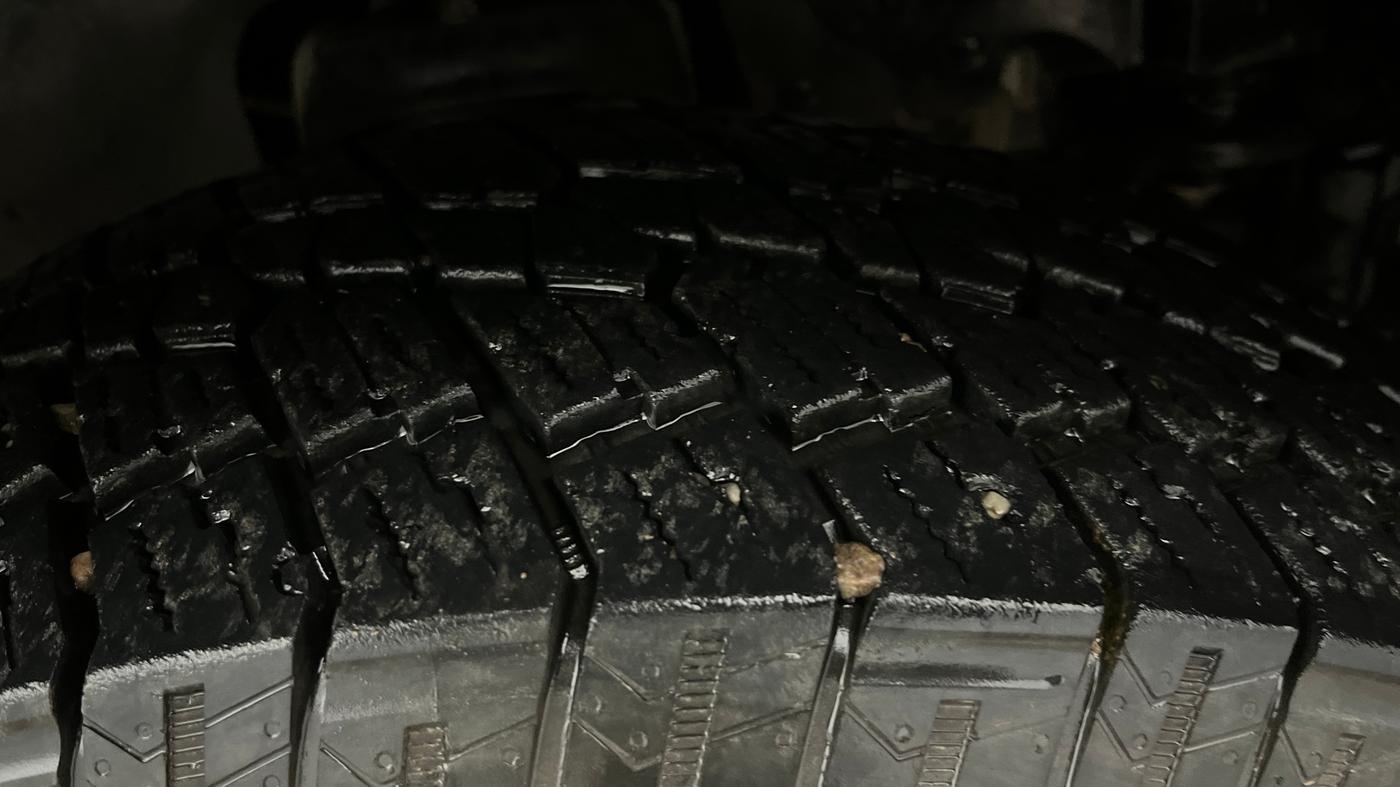 2024 Mahindra Thar LX P 2WD AT HT, Petrol, Automatic, 18,101 km, Right Front Tyre Tread