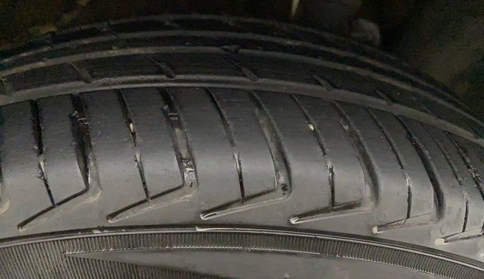 2022 Maruti New Wagon-R LXI CNG 1.0, CNG, Manual, 28,181 km, Right Rear Tyre Tread