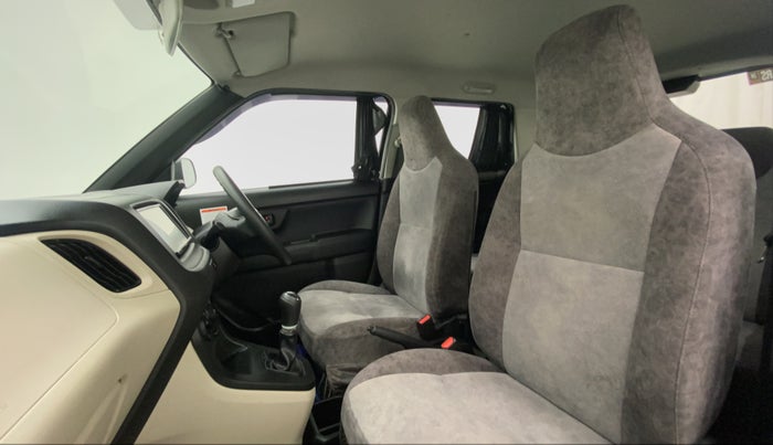 2022 Maruti New Wagon-R LXI CNG 1.0, CNG, Manual, 28,181 km, Right Side Front Door Cabin