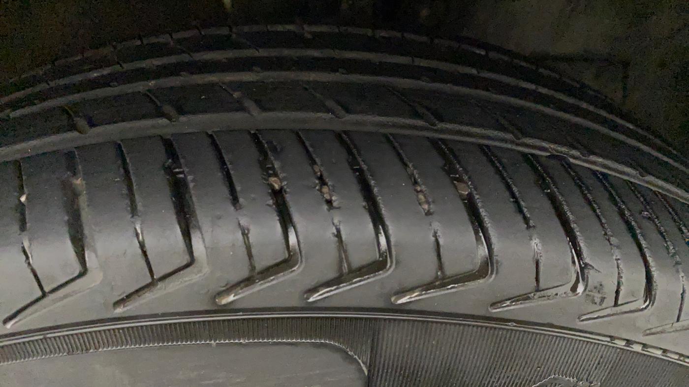 2022 Maruti New Wagon-R LXI CNG 1.0, CNG, Manual, 28,181 km, Right Front Tyre Tread