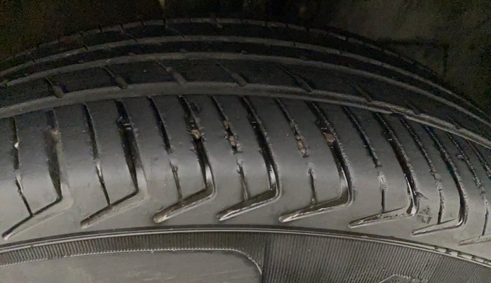 2022 Maruti New Wagon-R LXI CNG 1.0, CNG, Manual, 28,181 km, Right Front Tyre Tread