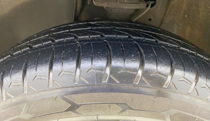 2019 Maruti IGNIS ZETA 1.2 AMT, Petrol, Automatic, 70,496 km, Left Front Tyre Tread
