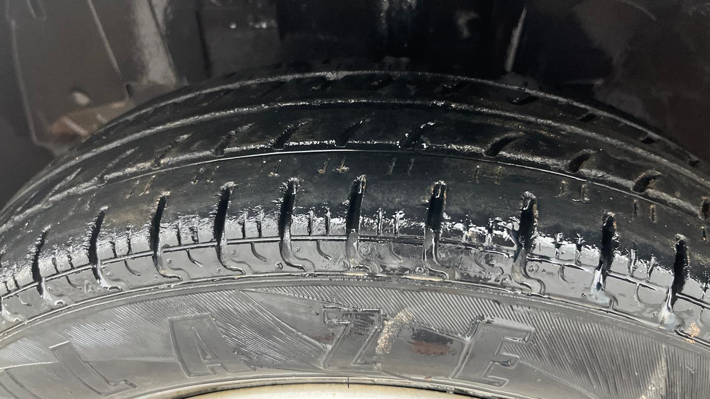 2016 Renault Kwid RXT 0.8, Petrol, Manual, 62,962 km, Left Front Tyre Tread