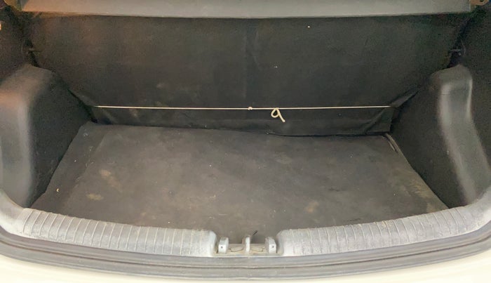 2015 Hyundai Grand i10 MAGNA 1.2 KAPPA VTVT, Petrol, Manual, 83,633 km, Boot Inside