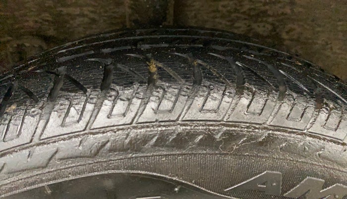 2015 Hyundai Grand i10 MAGNA 1.2 KAPPA VTVT, Petrol, Manual, 83,633 km, Right Rear Tyre Tread