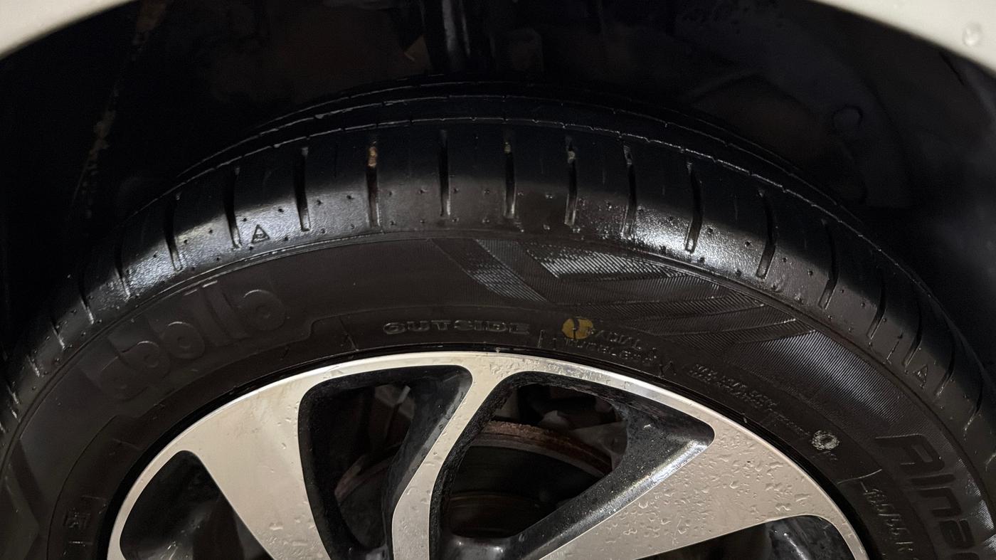 2020 Maruti Baleno ZETA PETROL 1.2, Petrol, Manual, 77,826 km, Right Front Tyre Tread