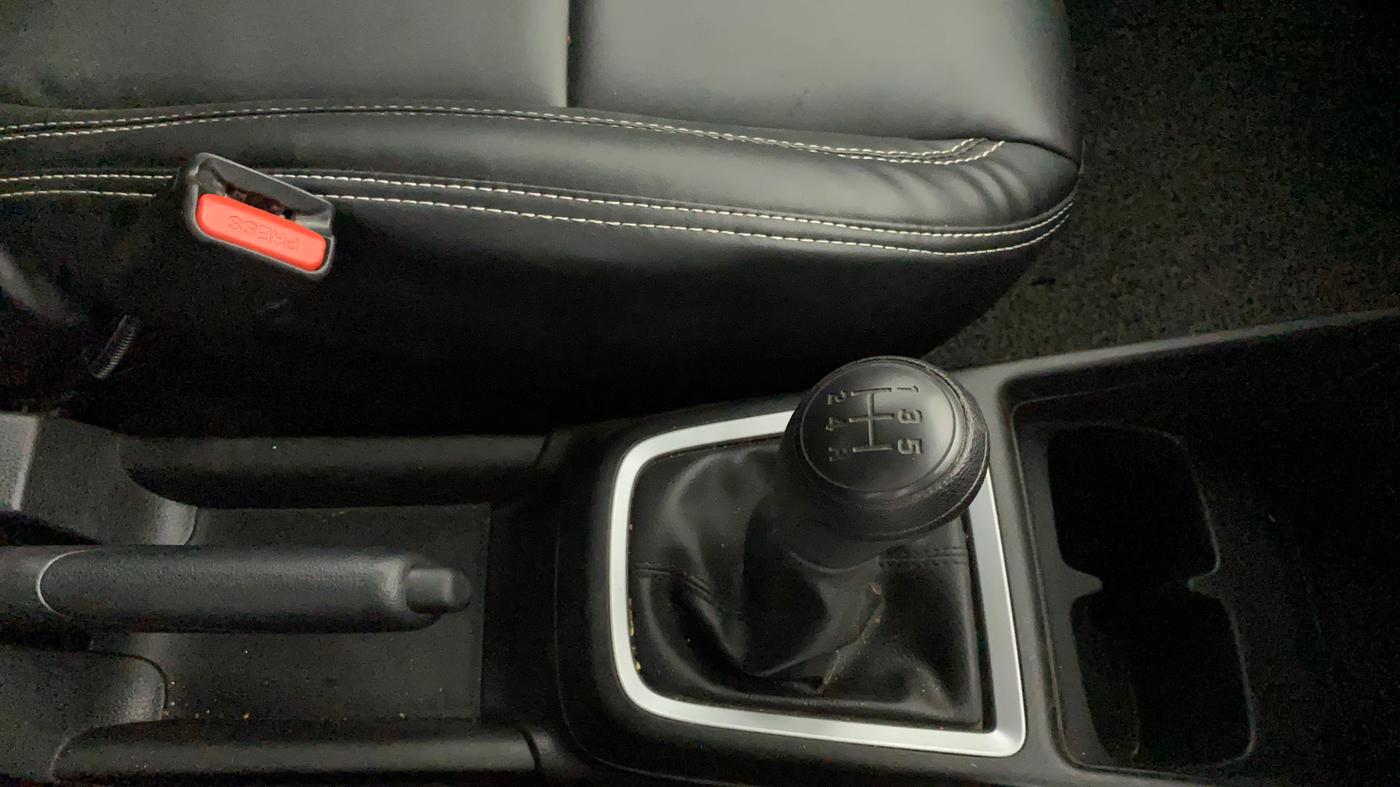 2023 Maruti Swift LXI, Petrol, Manual, 11,094 km, Gear Lever