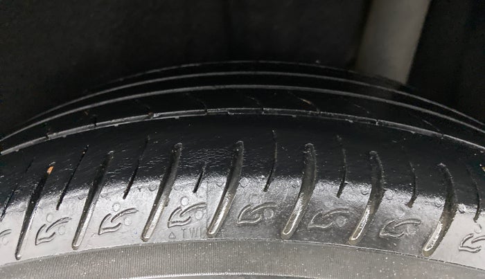 2018 Maruti Vitara Brezza ZDI PLUS AMT, Diesel, Automatic, 50,643 km, Left Rear Tyre Tread