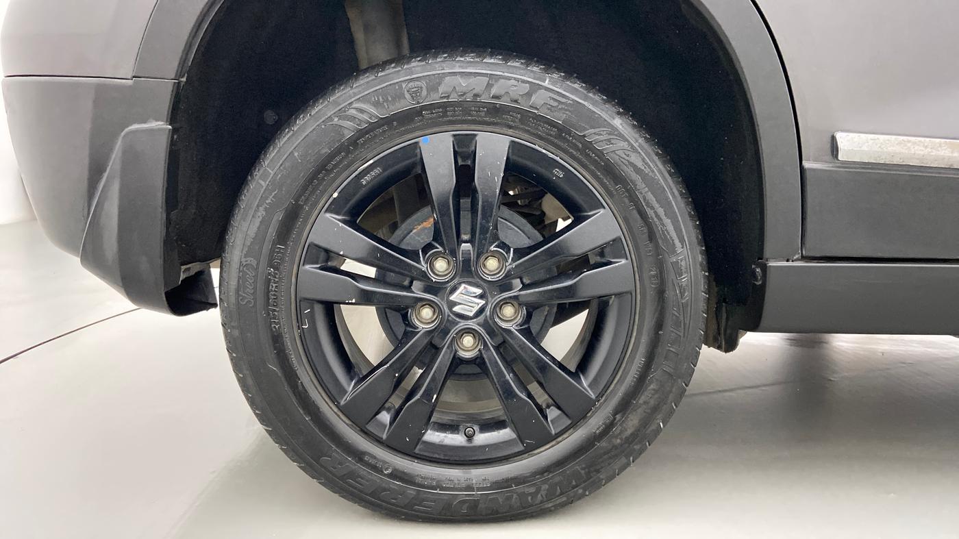 2018 Maruti Vitara Brezza ZDI PLUS AMT, Diesel, Automatic, 50,643 km, Right Rear Wheel