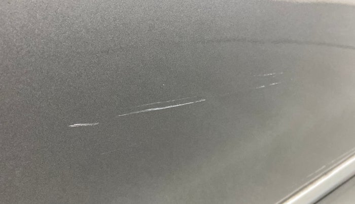 2018 Maruti Vitara Brezza ZDI PLUS AMT, Diesel, Automatic, 50,643 km, Front passenger door - Minor scratches