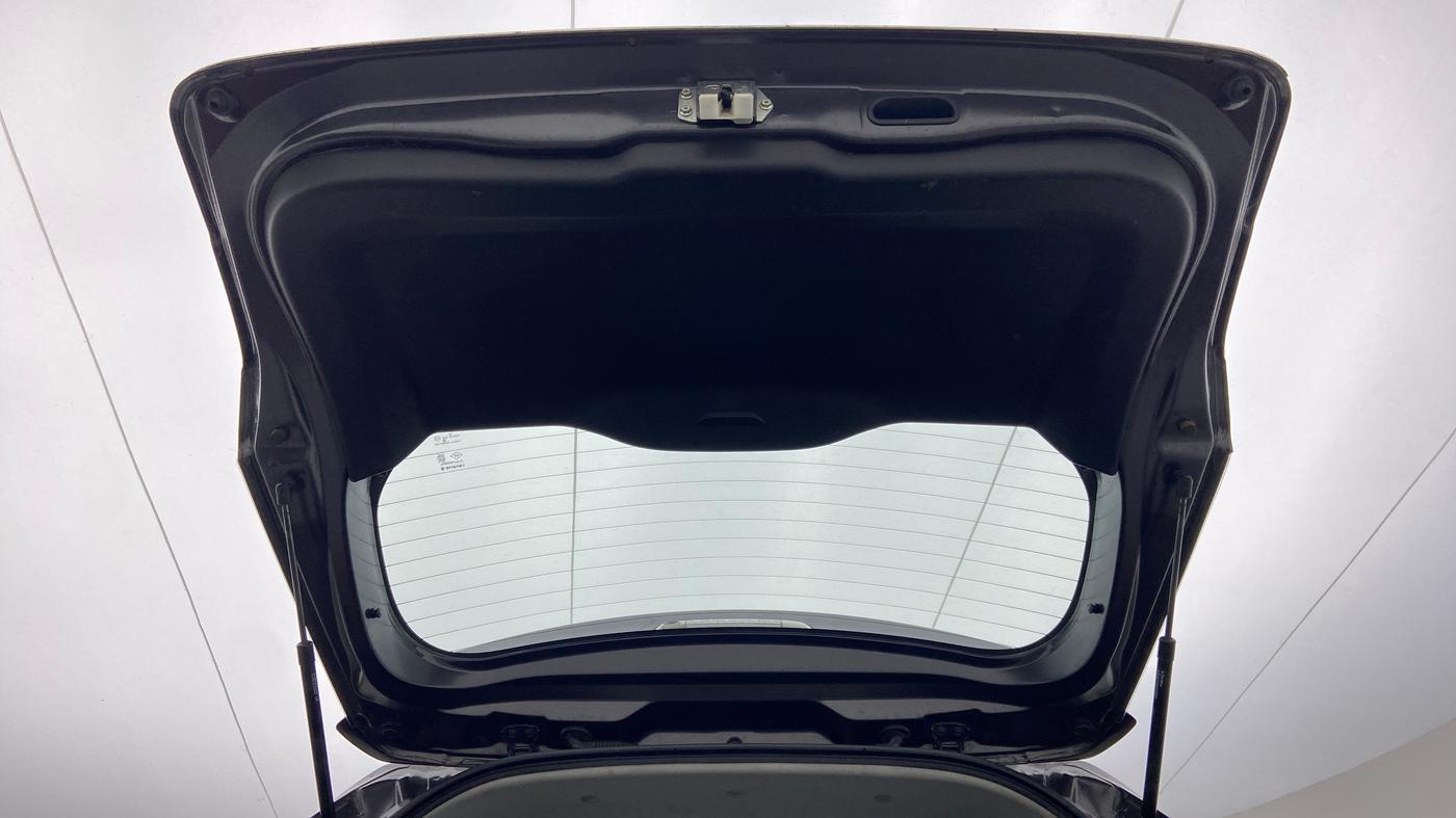 2018 Maruti Vitara Brezza ZDI PLUS AMT, Diesel, Automatic, 50,643 km, Boot Door Open