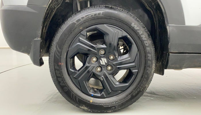 2022 Maruti BREZZA ZXI SMART HYBRID DUAL TONE, Petrol, Manual, 9,574 km, Right Rear Wheel