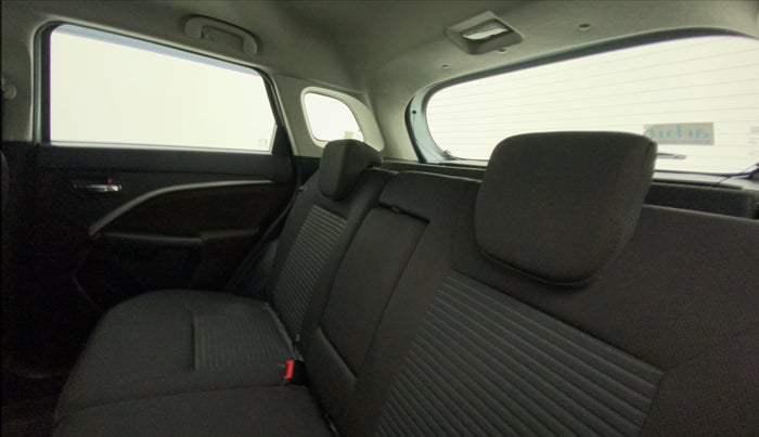 2022 Maruti BREZZA ZXI SMART HYBRID DUAL TONE, Petrol, Manual, 9,574 km, Right Side Rear Door Cabin