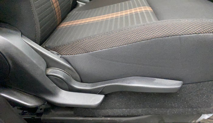 2022 Maruti BREZZA ZXI SMART HYBRID DUAL TONE, Petrol, Manual, 9,574 km, Driver Side Adjustment Panel