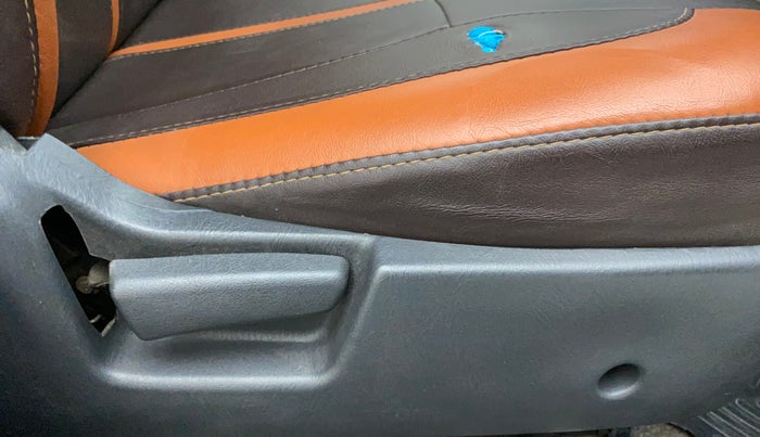 2017 Maruti Alto K10 VXI (O), Petrol, Manual, 40,270 km, Driver Side Adjustment Panel